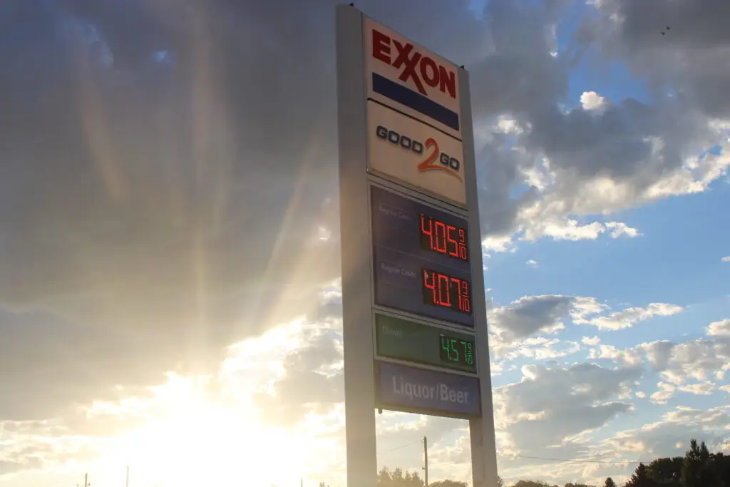 Post construction of a new Good2Go Convenience Store and Gas Station in Raison, Wyoming completed by Groathouse Construction